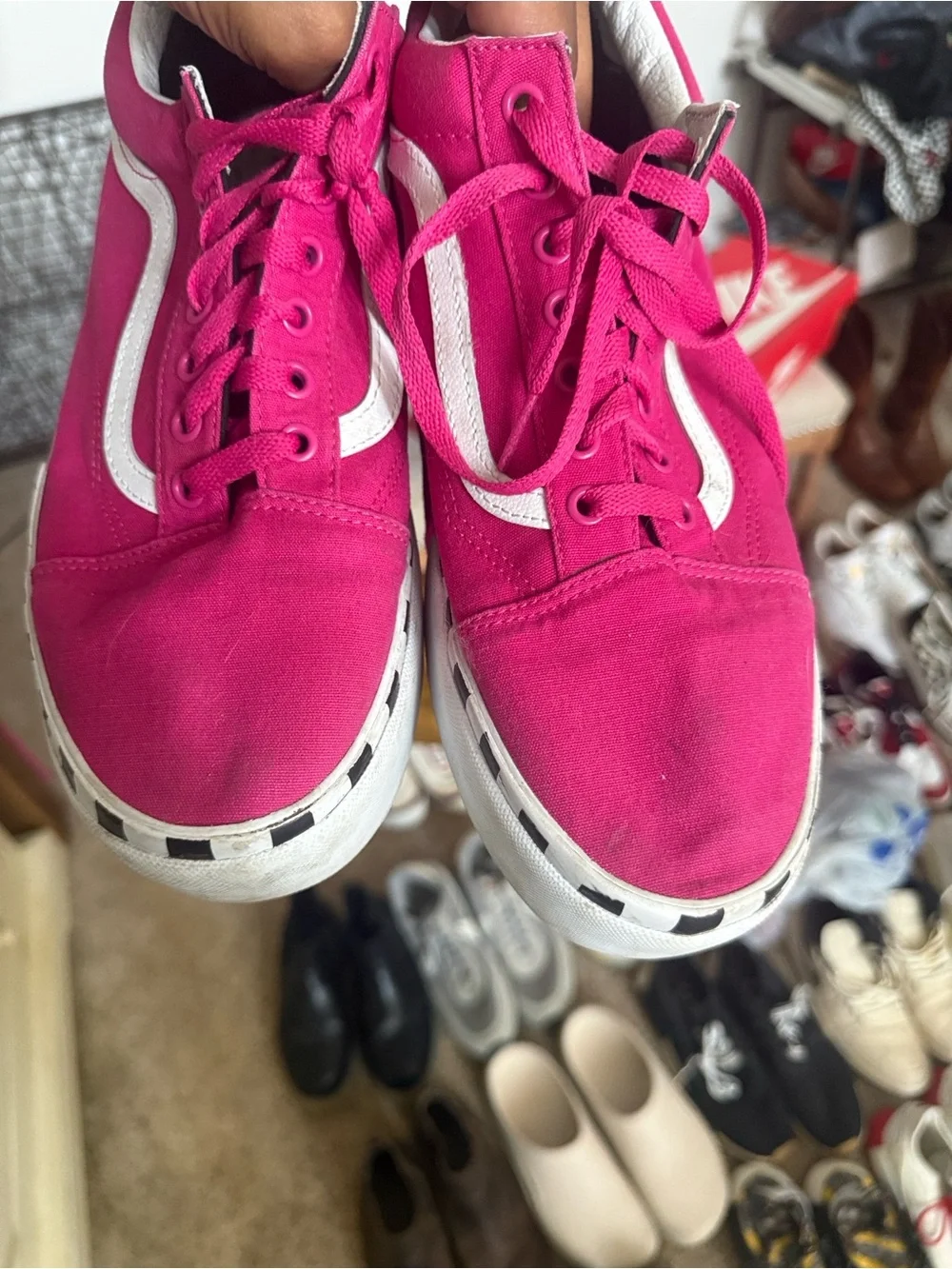 Vans bold hot